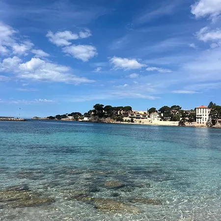 T3 A Deux Pas Du Port Et Des Plages
